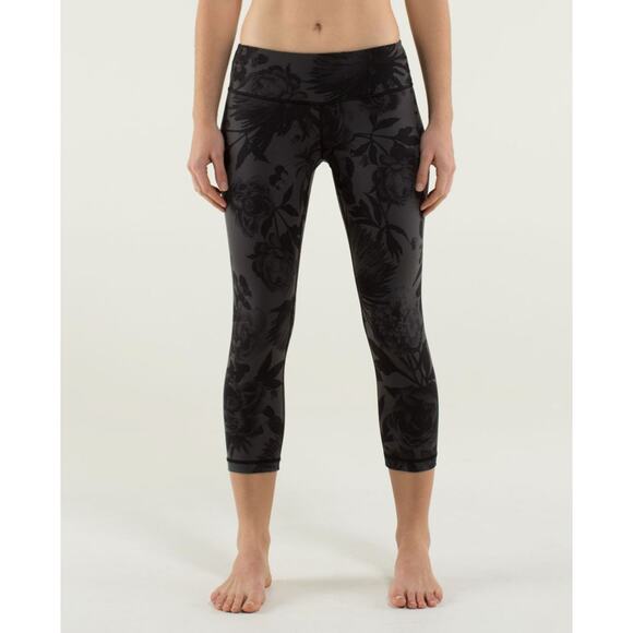 Lululemon Wunder Under Crop Leggings Brisk Bloom Black Soot Size 6 - Picture 7 of 7